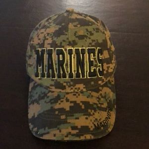 ROTHCO Deluxe Insignia Camo Marines Cap